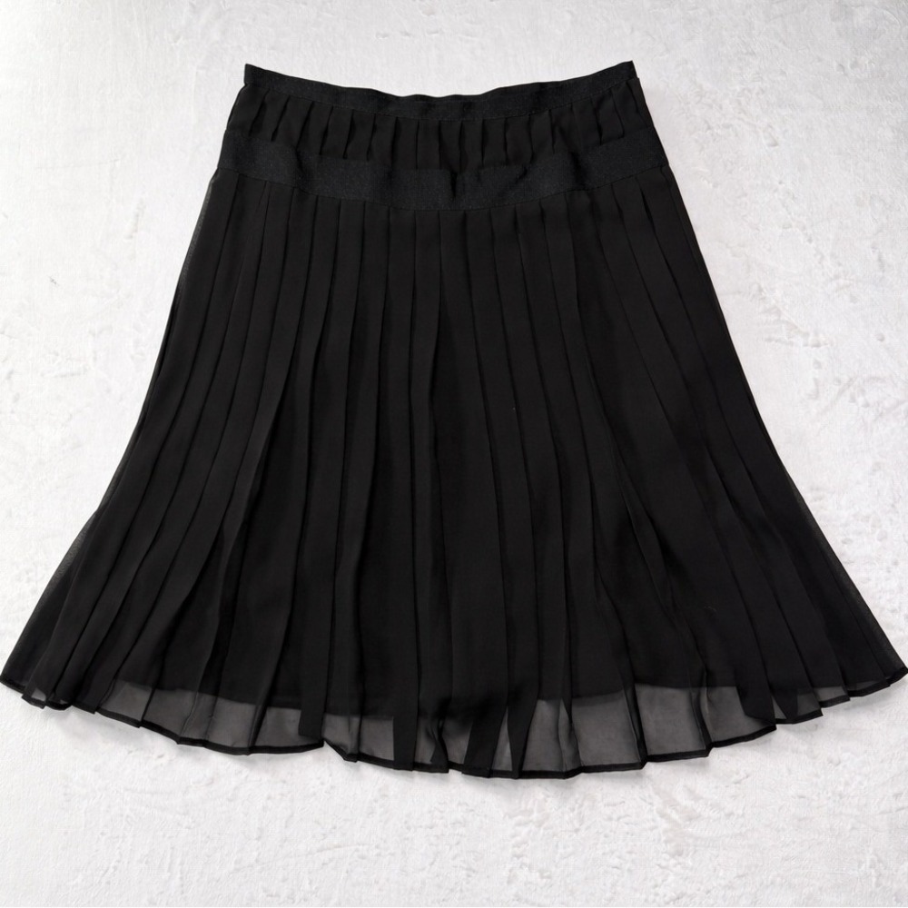 Chic Hobbs Black Pleated Silk Skirt
